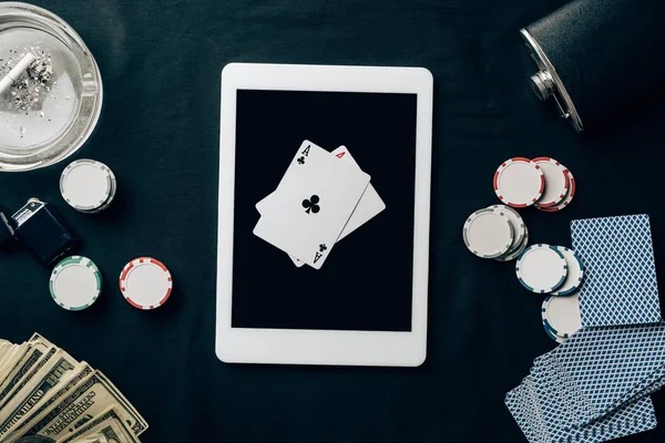 Mobile app interface showing live games and sportsbook markets