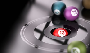 JILI roulette table with live chat and betting history JILI roulette wheel spinning with betting layout and live chat visible